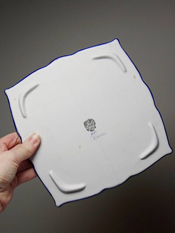 Rare et unique Echiquier de voyage porcelaine de Gzhel signé Yuri Garanin | Puces Privées