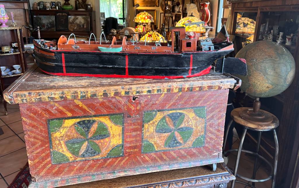 ANCIENNE MAQUETTE DE PENICHE PARISIENNE EN BOIS ET METAL circa 1930 | Puces Privées