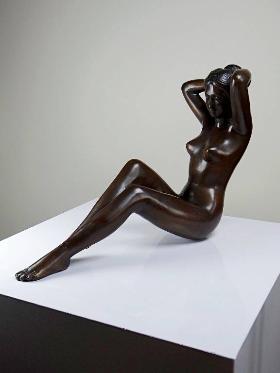 Grande statuette femme nue, Vénus en bronze de charme vintage | Puces Privées