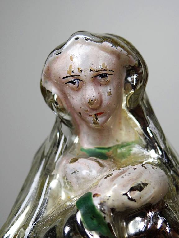 Ancienne petite vierge en verre églomisée polychrome XIXe | Puces Privées