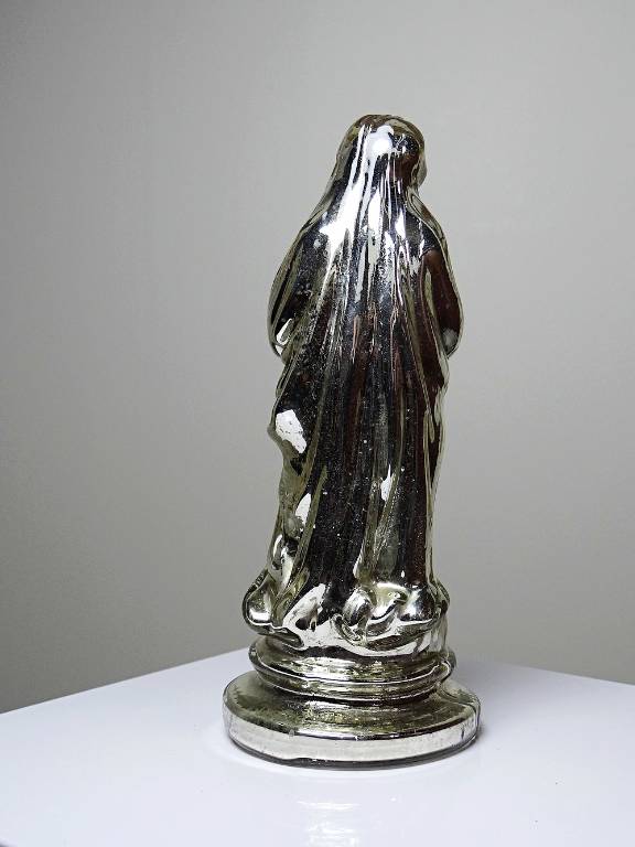 Ancienne petite vierge en verre églomisée polychrome XIXe | Puces Privées