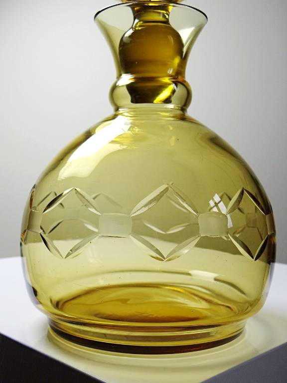 Carafe à décanter verre soufflé ciselé ambré Tchèque vintage/ancienne | Puces Privées