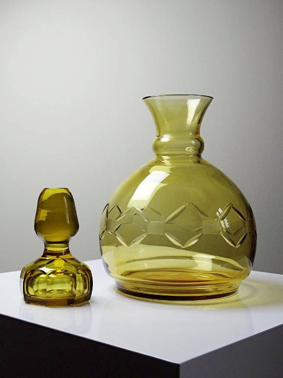 Carafe à décanter verre soufflé ciselé ambré Tchèque vintage/ancienne | Puces Privées