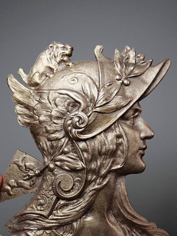 Plaque en bronze doré ancien profil de Marianne Art Nouveau | Puces Privées