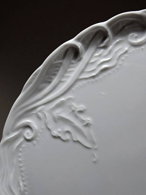Grand plat à tarte vintage/ancien porcelaine fine de Limoges blanche | Puces Privées
