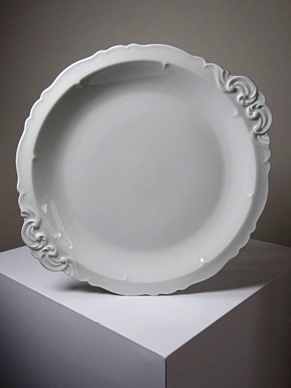 Grand plat de service porcelaine fine de Limoges blanche vintage/ancien | Puces Privées
