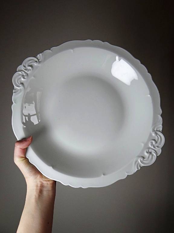 Grand plat de service creux porcelaine fine de Limoges blanche vintage/ancien | Puces Privées
