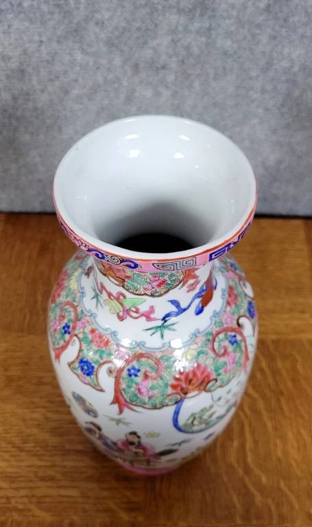 Asie XXeme : important vase en porcelaine | Puces Privées