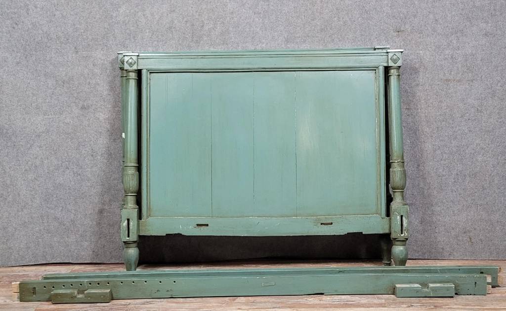 Lit de centre époque Directoire en bois laqué vers 1800 | Puces Privées
