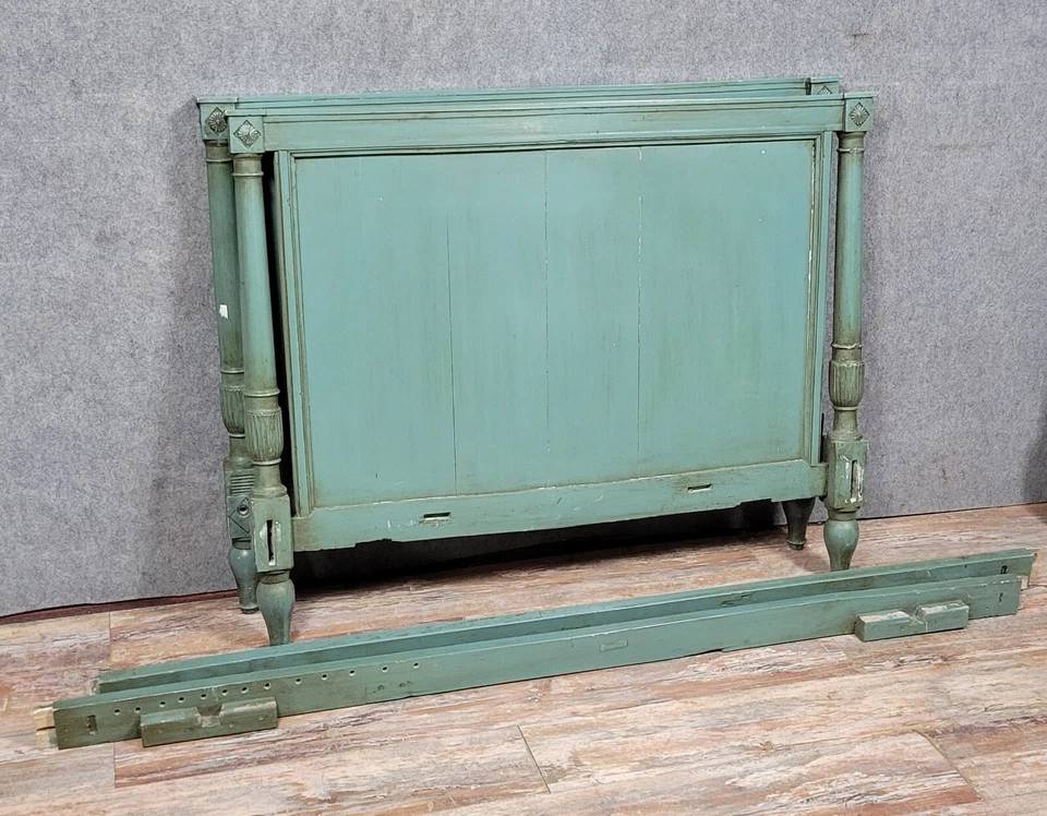 Lit de centre époque Directoire en bois laqué vers 1800 | Puces Privées