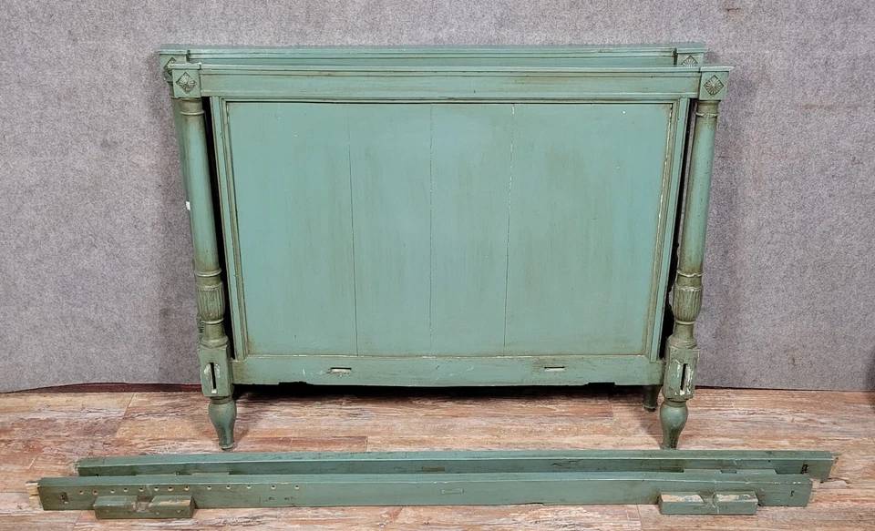 Lit de centre époque Directoire en bois laqué vers 1800 | Puces Privées