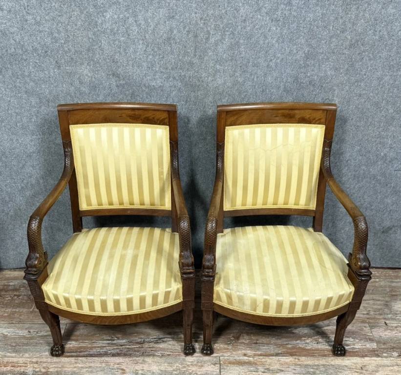 Paire de fauteuils aux Dauphins époque Empire en acajou vers 1810 | Puces Privées
