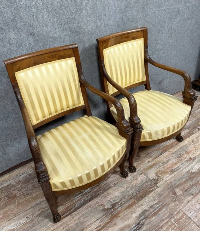 Paire de fauteuils aux Dauphins époque Empire en acajou vers 1810 | Puces Privées