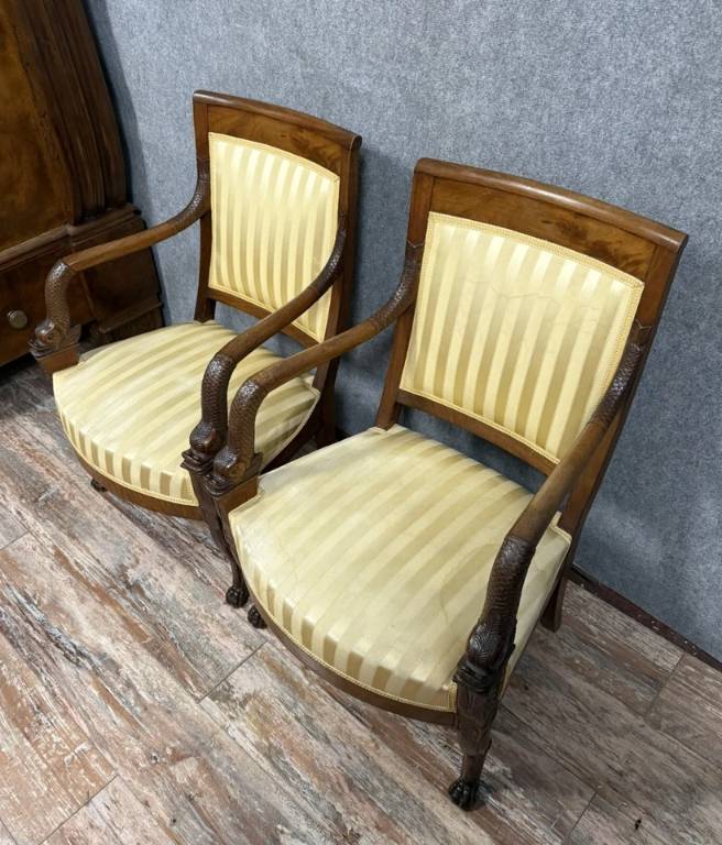 Paire de fauteuils aux Dauphins époque Empire en acajou vers 1810 | Puces Privées