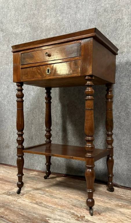 Table d'apparat époque Empire en acajou vers 1820 | Puces Privées
