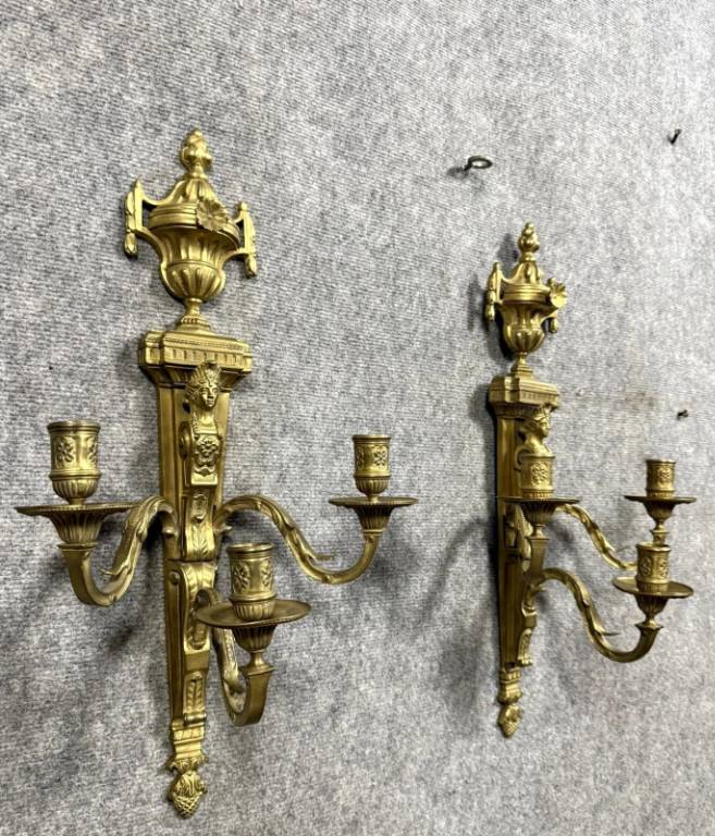 Paire d'appliques Empire aux cariatides en bronze doré | Puces Privées