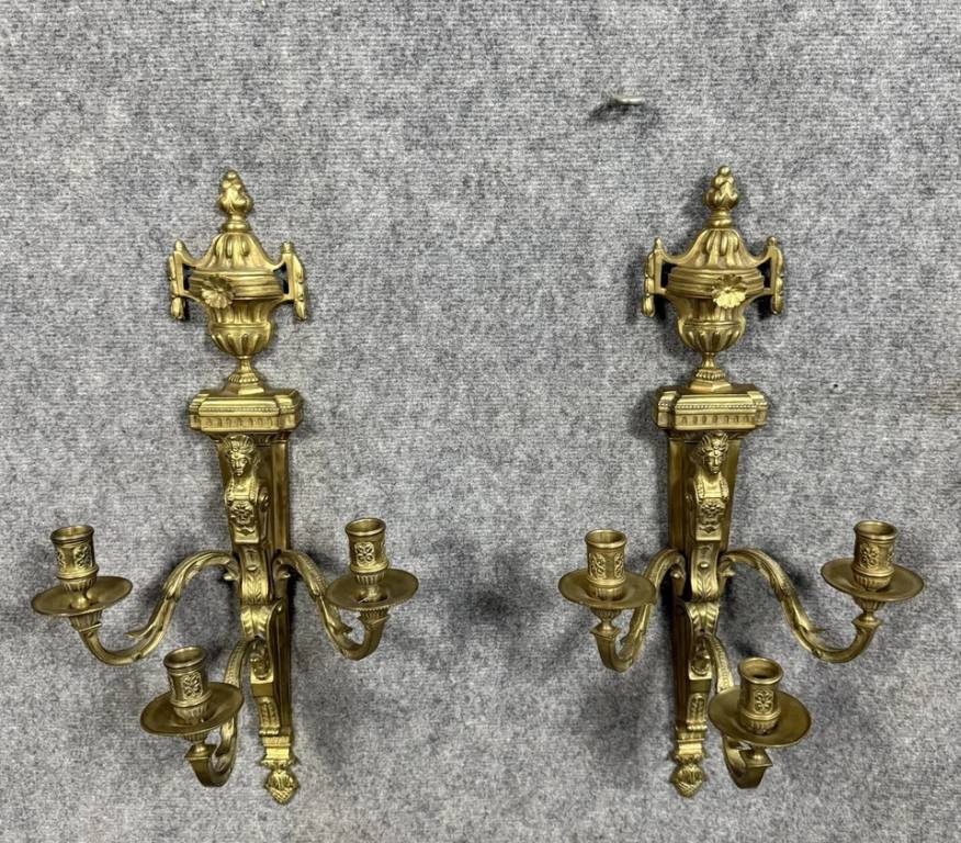 Paire d'appliques Empire aux cariatides en bronze doré | Puces Privées