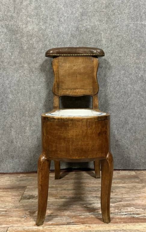 Siège de commodité ou bidet époque Louis XV en noyer massif vers 1750 | Puces Privées