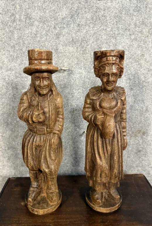 Sculptures en bois figurant un couple de Bretons époque XIXeme | Puces Privées