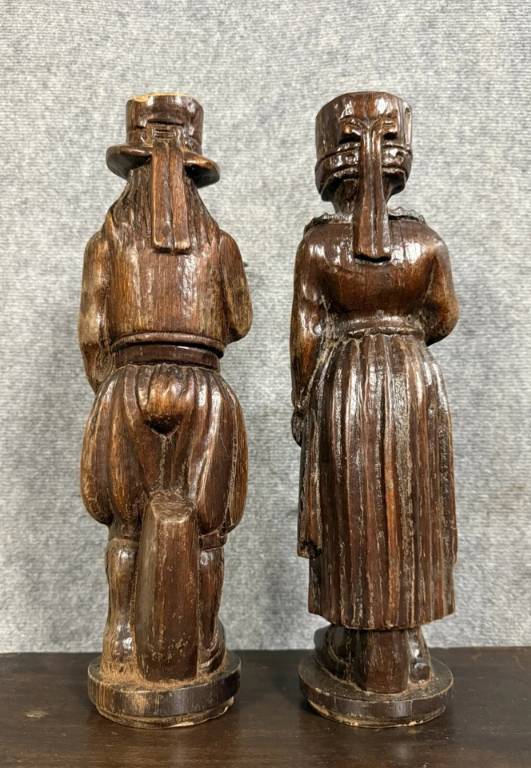 Sculptures en bois figurant un couple de Bretons époque XIXeme | Puces Privées