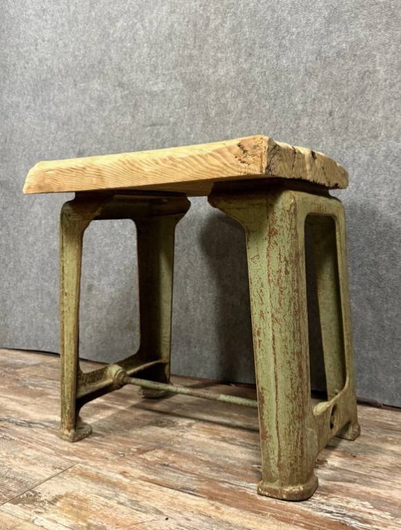 Plot de Magasin ou table a découpe en métal et bois époque fin XIXème | Puces Privées