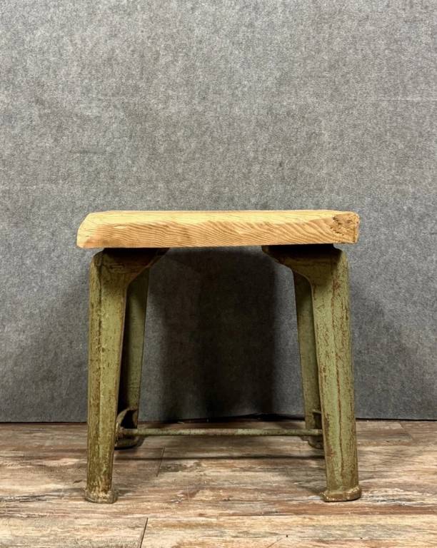 Plot de Magasin ou table a découpe en métal et bois époque fin XIXème | Puces Privées
