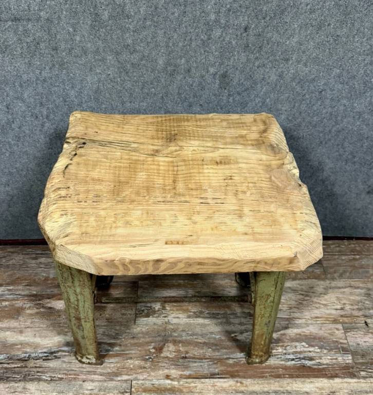 Plot de Magasin ou table a découpe en métal et bois époque fin XIXème | Puces Privées