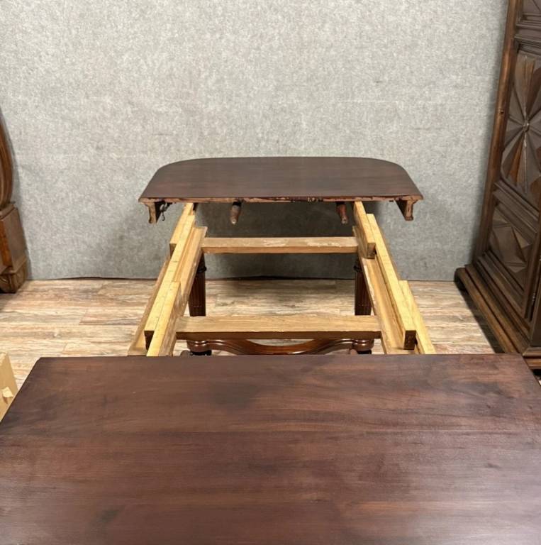 Table a allonges style Louis XVI époque XIXème, en acajou vers 1850 | Puces Privées