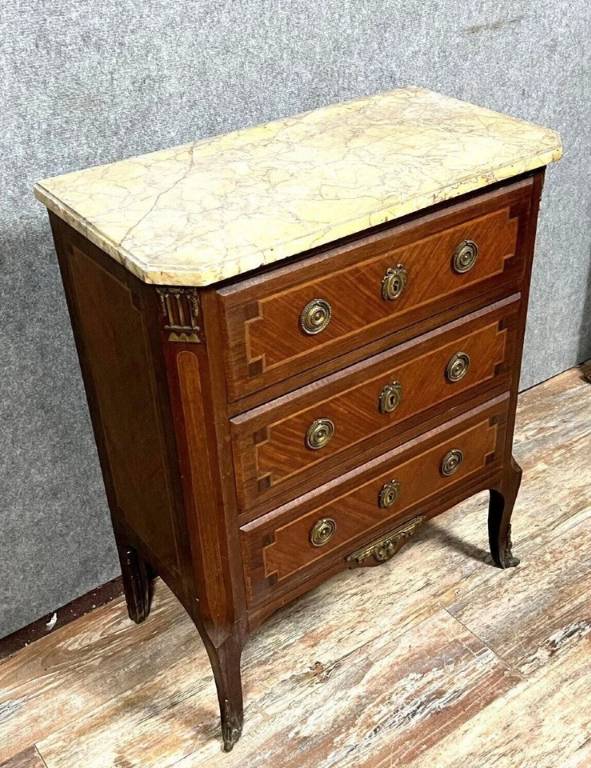 Commode de Dame style Louis XV en marqueterie vers 1850 | Puces Privées