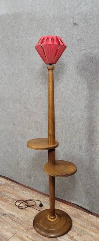 Lampadaire serviteur style Art Déco Période 1940-1950 en bois teinté | Puces Privées