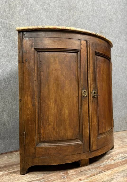 Encoignure de boiserie en bois massif époque Louis XIV première moitié du XVIII ème siècle | Puces Privées