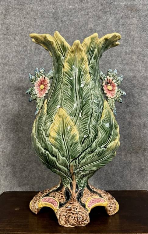 Vase au papillon époque Art Nouveau en Barbotine | Puces Privées