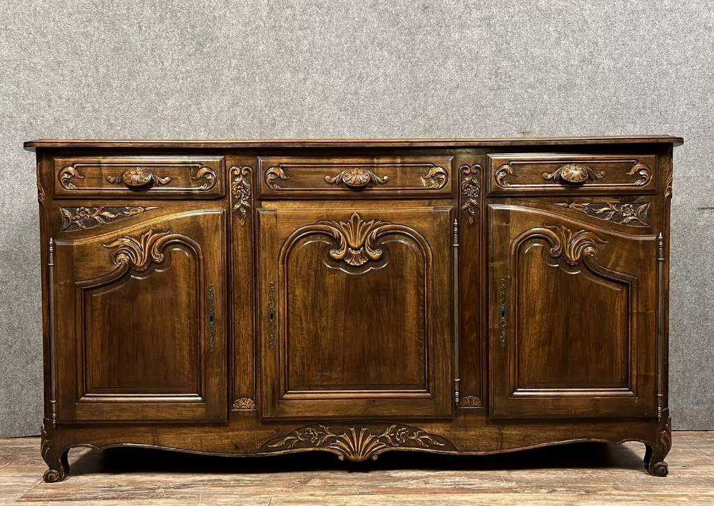 Enfilade Provençale de style Louis XV en noyer époque XXeme siècle | Puces Privées