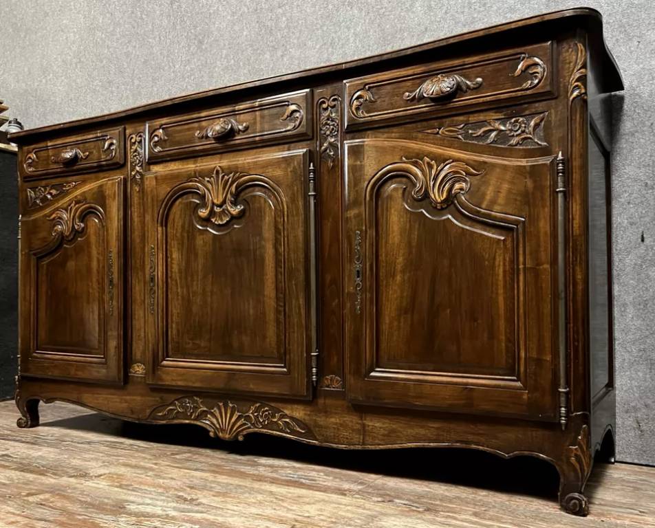 Enfilade Provençale de style Louis XV en noyer époque XXeme siècle | Puces Privées