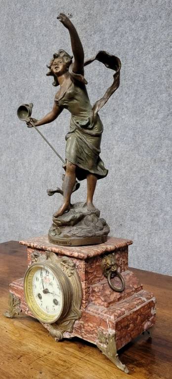 Pendule en régule patiné époque Napoléon III, vers 1880 | Puces Privées