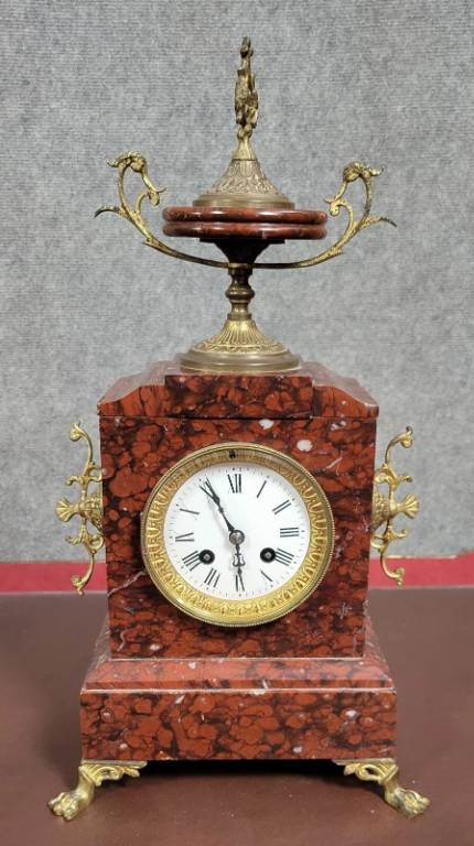 Pendule borne époque Napoléon III en marbre griotte et bronze doré vers 1880 | Puces Privées