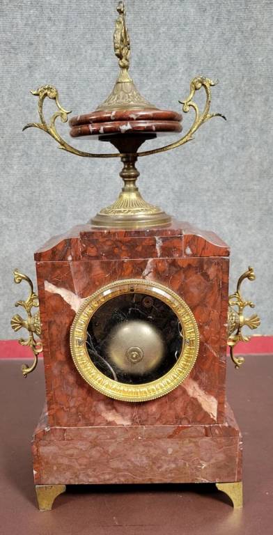 Pendule borne époque Napoléon III en marbre griotte et bronze doré vers 1880 | Puces Privées