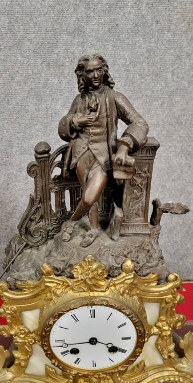 Pendule époque Napoléon III en marbre, bronze et régule vers 1880 | Puces Privées