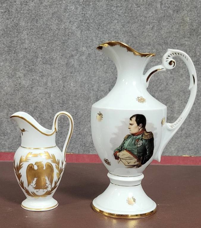 Limoges France : Deux aiguiéres style Empire vers 1880 | Puces Privées