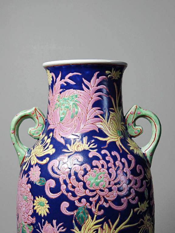 Grand vase balustre chinois vintage porcelaine émaillé à fleurs | Puces Privées