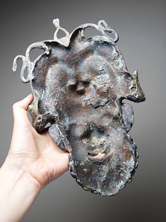 Masque Africain en Bronze vintage Bamoun, Cameroun | Puces Privées