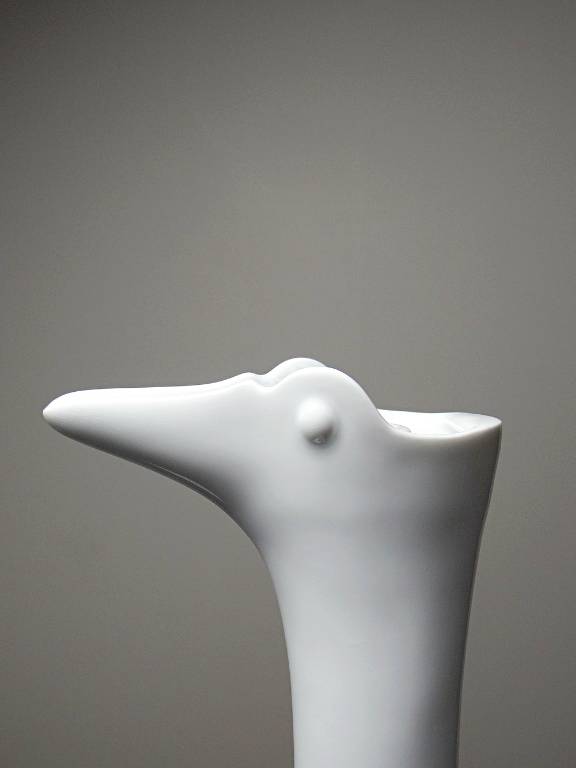 Carafe en porcelaine fine de Limoges blanche, Modèle d'après Sandoz Haviland | Puces Privées