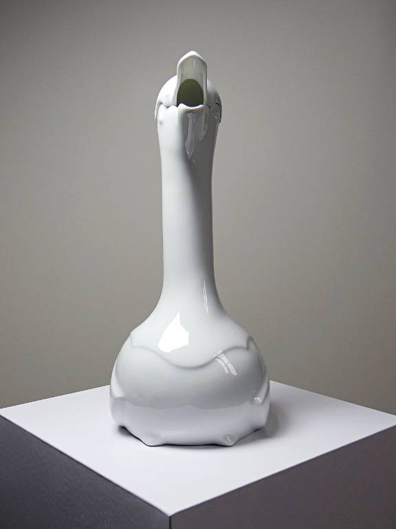 Carafe en porcelaine fine de Limoges blanche, Modèle d'après Sandoz Haviland | Puces Privées