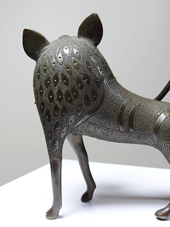 Sujet, lion, hyène, bête en Bronze du Bénin Dahomey Cotonou vintage/ancien | Puces Privées