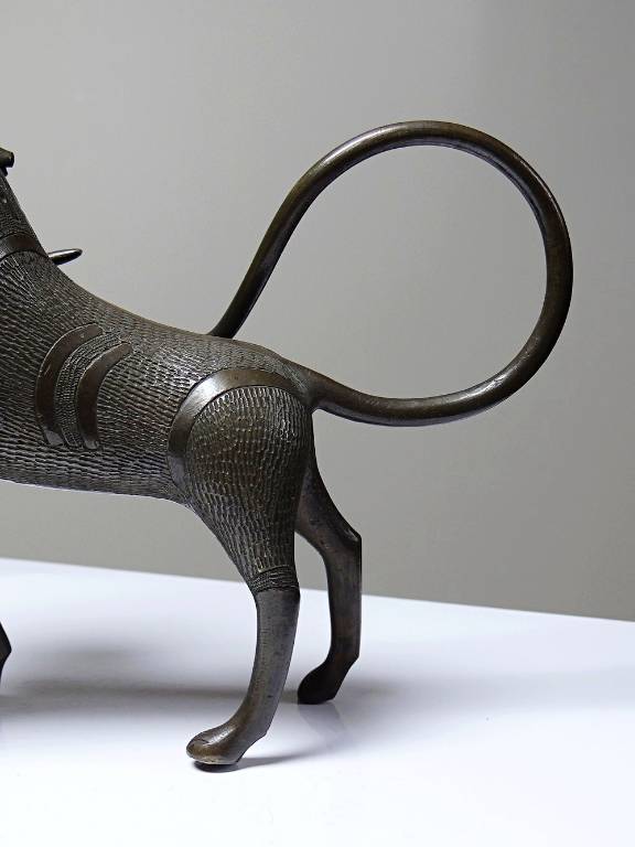 Sujet, lion, hyène, bête en Bronze du Bénin Dahomey Cotonou vintage/ancien | Puces Privées