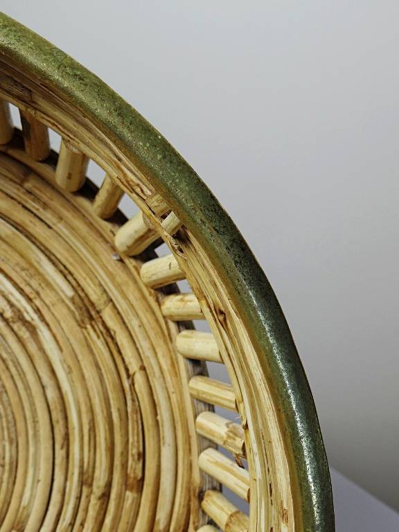 Plateau, corbeille rond en bambou clair cerclage laiton vintage Italie années 70 | Puces Privées
