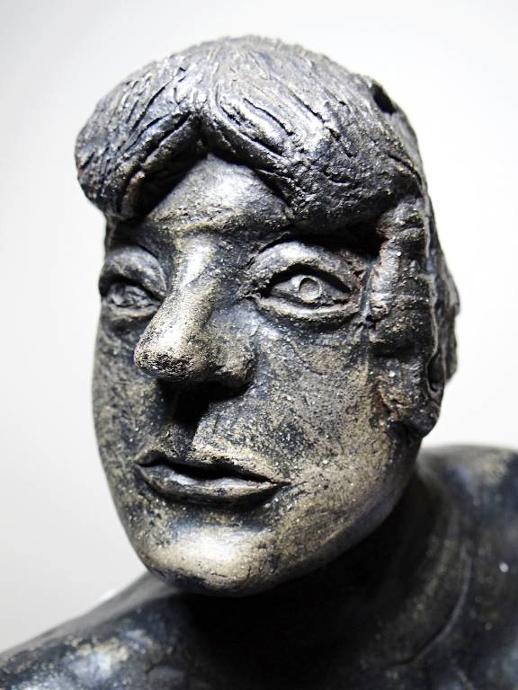 Buste de femme céramique XXe artisanat d'art à identifier | Puces Privées