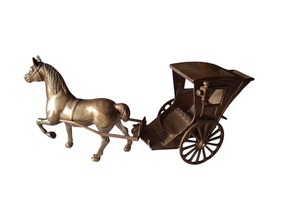 Cheval et sa calèche en laiton massif | Puces Privées