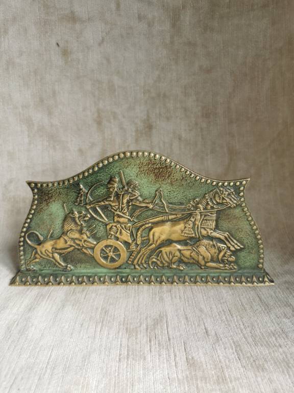 No - 599 - Max Le Verrier 1891 - 1973  porte lettre en bronze au décor de chasse  . | Puces Privées