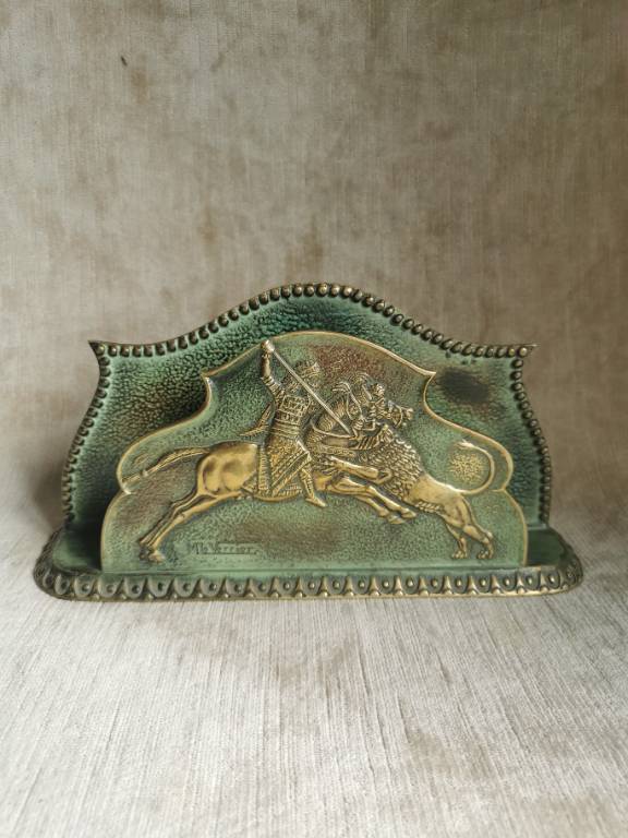 No - 599 - Max Le Verrier 1891 - 1973  porte lettre en bronze au décor de chasse  . | Puces Privées